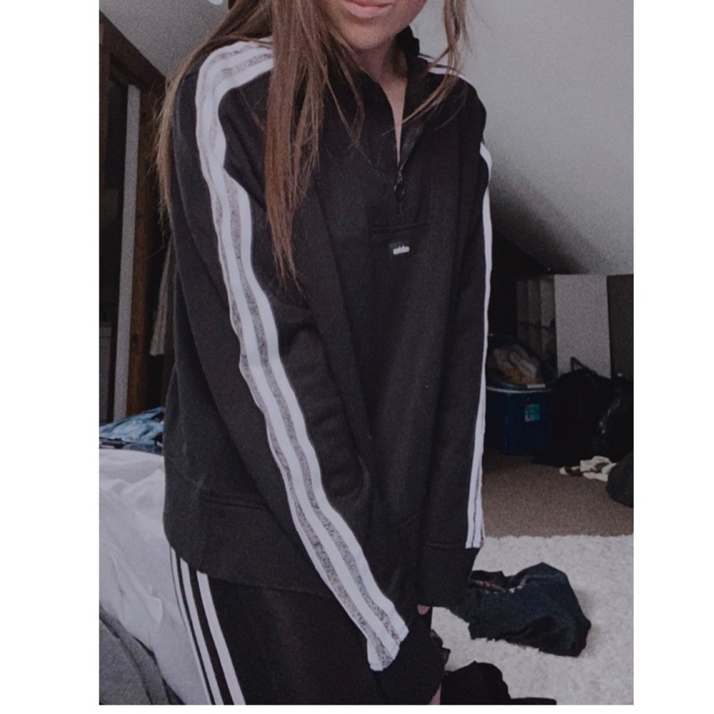 Adidas pullover - Picture 2 of 4